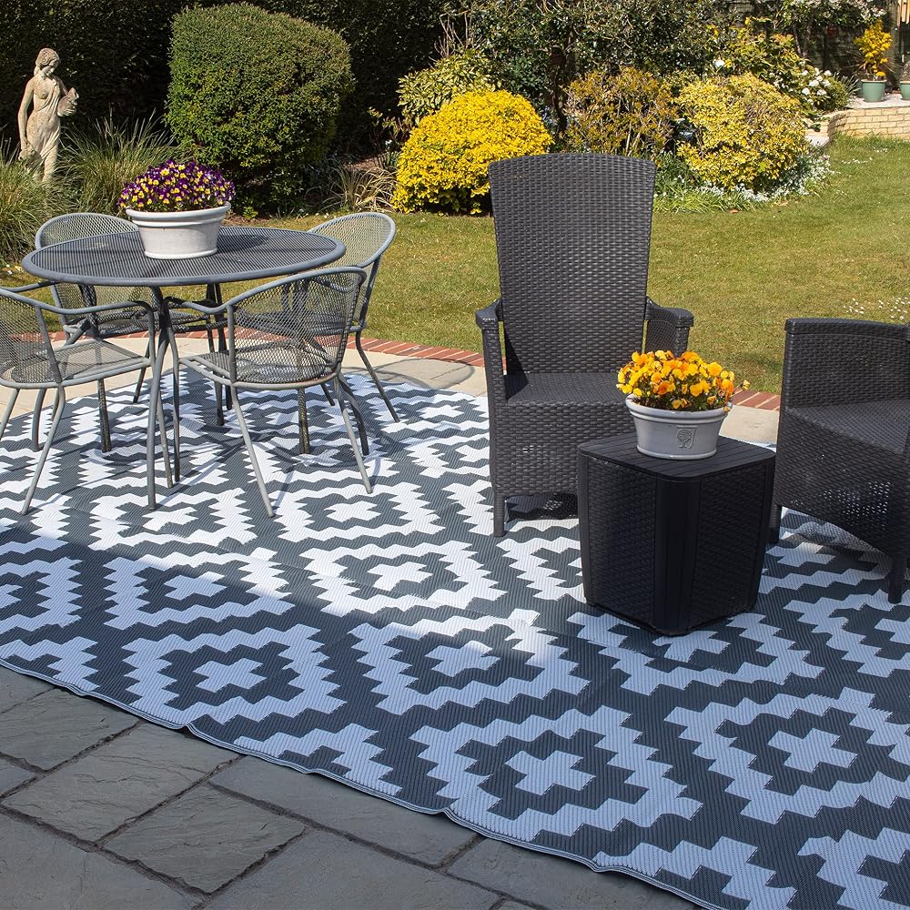 Valiant Outdoor XL Waterproof Rug for Gardens, Patio and Decking