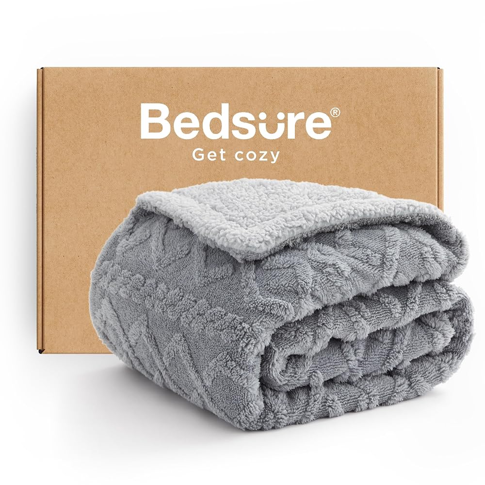 Bedsure Sherpa Fleece Throw Blanket, Super Soft Cozy Warm Jacquard Sofa Throw, Ideal for Bed & Couch, Single, Grey, 130x150cm
